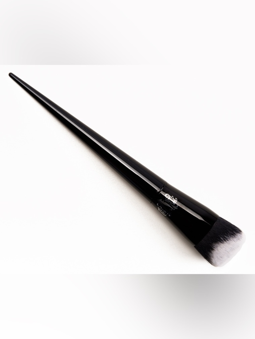 KAT VON D LOCK-IT EDGE FOUNDATION BRUSH #10 CelloSealed/NEW IN BOX!
